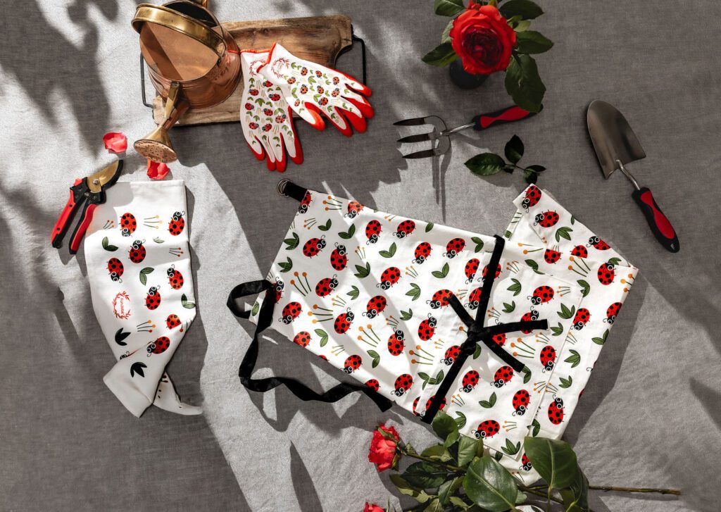 FunJobs Ladybird Tea Towel - 100% Cotton - Image 6